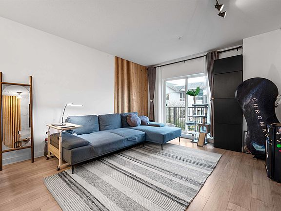 2nd image of 3888 Norfolk St #225