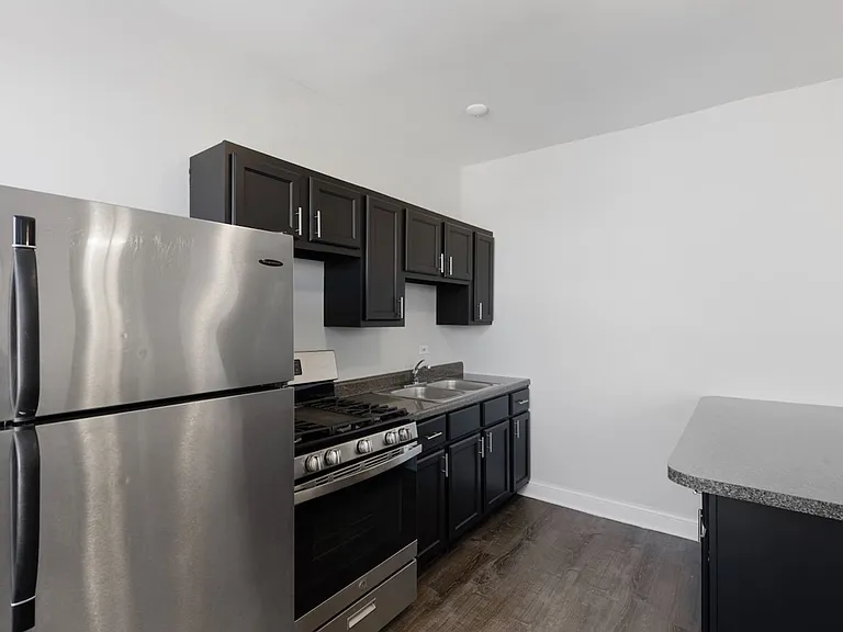 The Kenmore on Edgewater — Photo 84