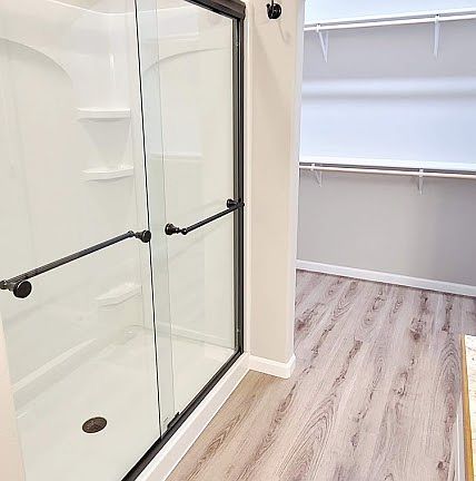 WALK-IN MASTER CLOSET
