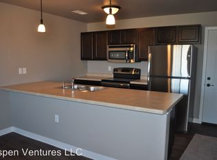 591 State St UNIT 203, Tiffin, IA 52340