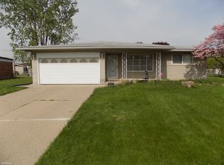 31529 Carion Dr, Warren, MI