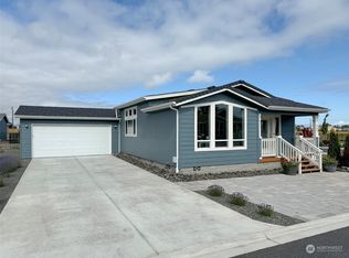 965 N Violet Ave, Sequim, WA 98382