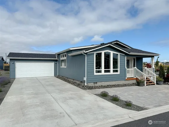 965 N Violet Avenue, Sequim, WA 98382