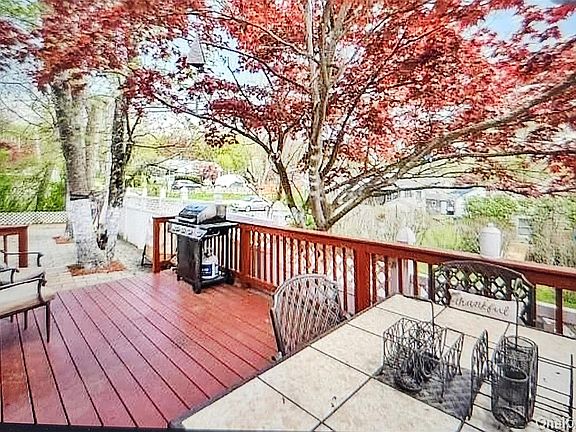 5th image of 222 N Terry Hill Road