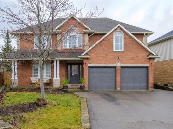 11 Eric Burke Ct, Hamilton, ON L9A 5J9