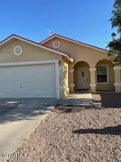3 bed, 2.0 bath, 1105 sqft, $1,600 — Photo 2