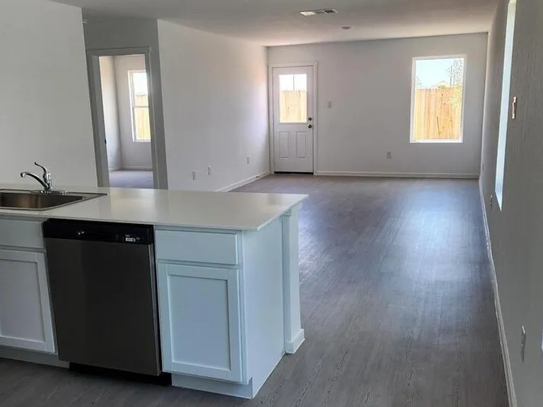 7625 Aston Peak — Photo 2