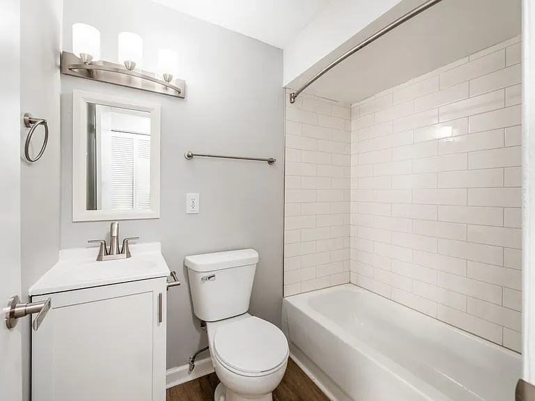 593 Riverview Dr #K — Photo 16