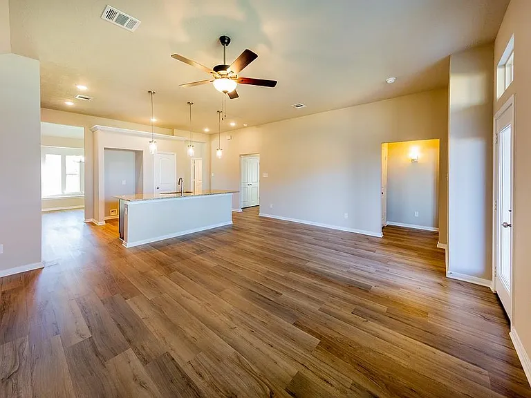 3317 Rolling View Ct — Photo 10