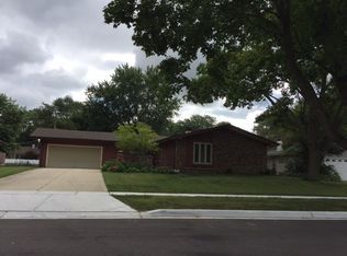 805 Ruth Dr, Elgin, IL 60123