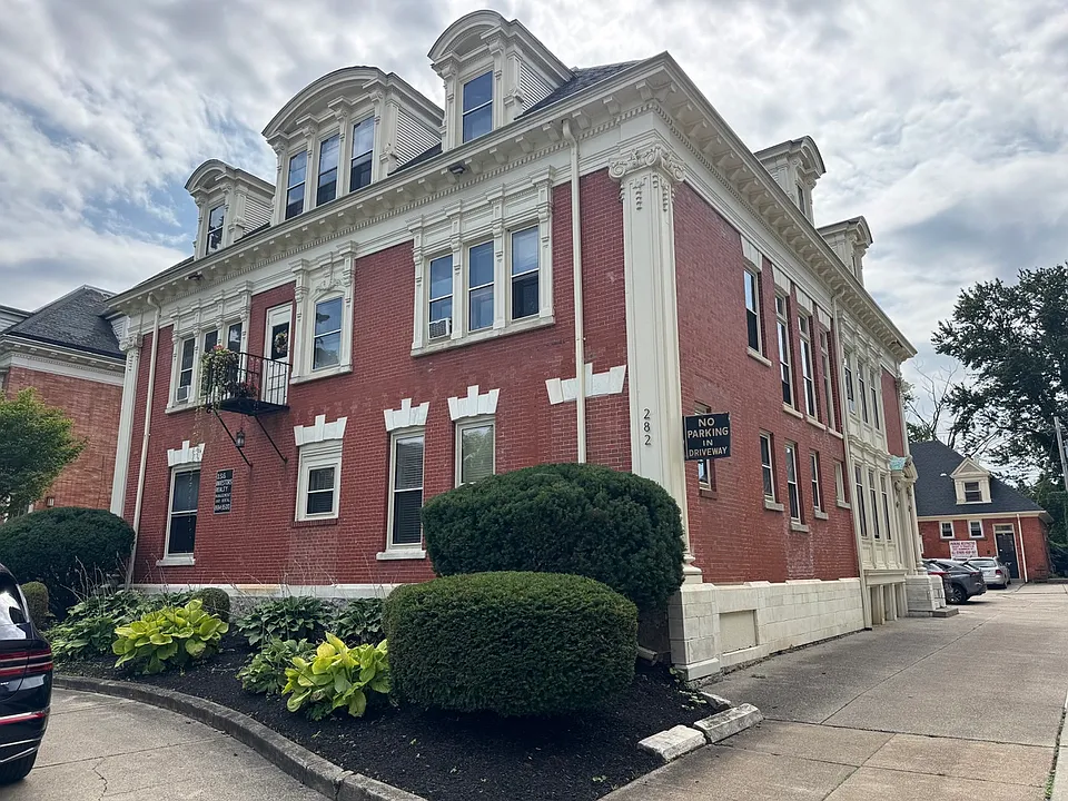282 Summer St #4