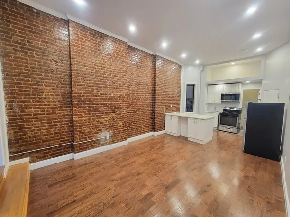 1883 Amsterdam Avenue image 1 of 8