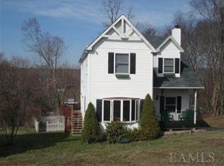 36 E Hill Rd, Cortlandt Manor, NY 10567