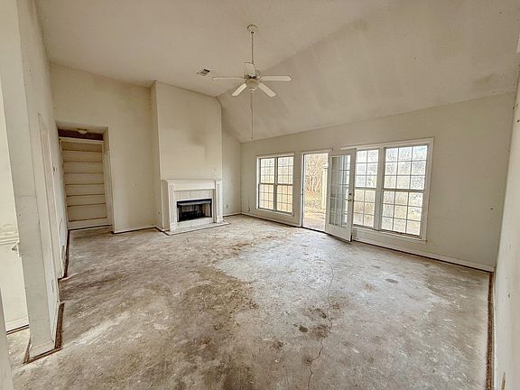 3rd image of 1680 Berryhill Rd