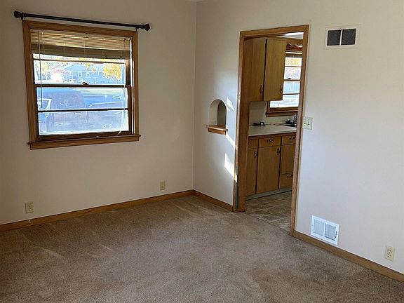 4th image of 405 W Hoffman St