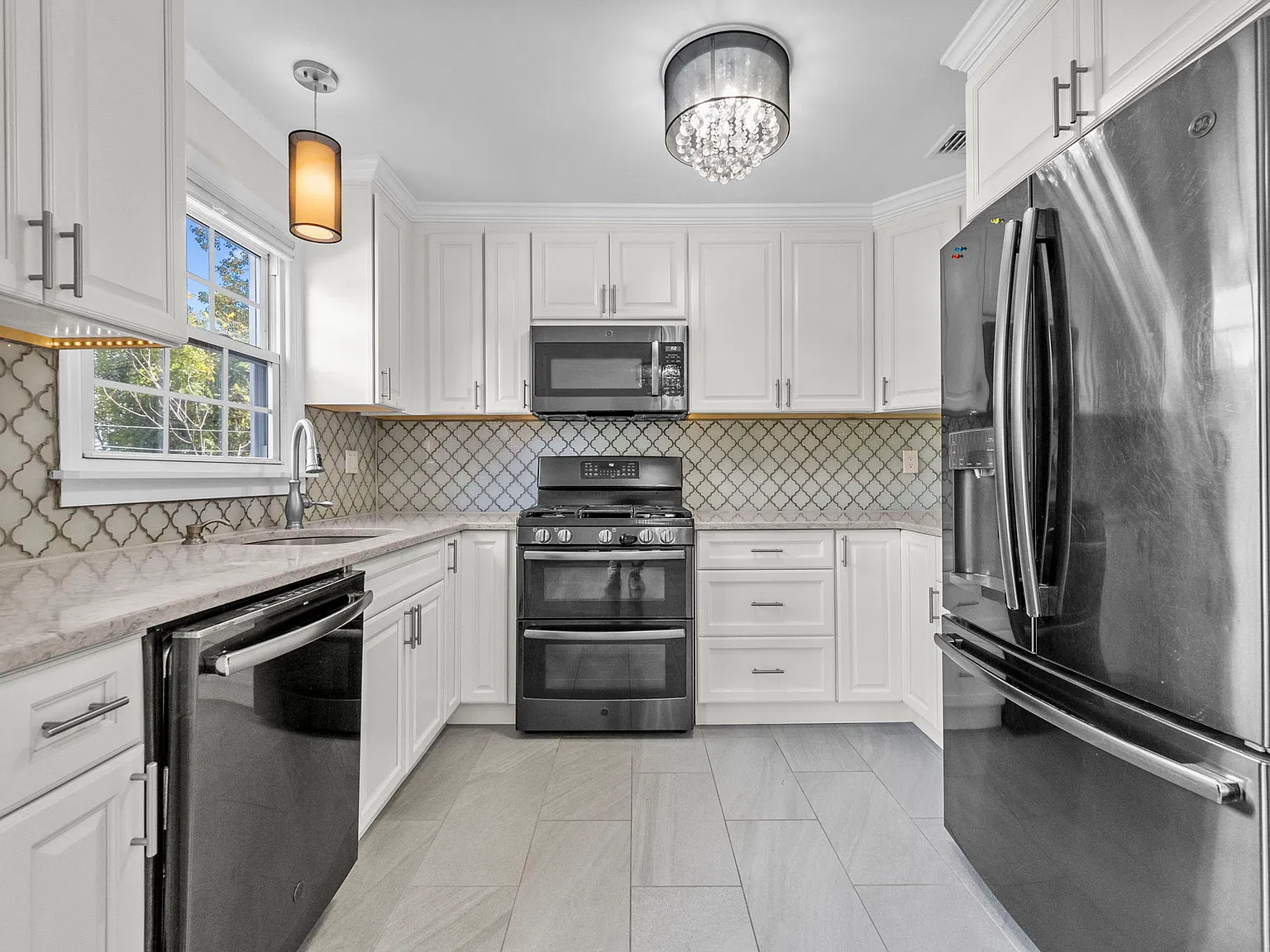 3 bed, $3,400 — Photo 3
