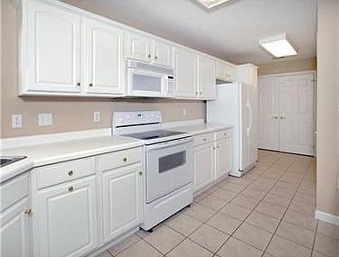 5th image of 6025 Triple Crown Cir