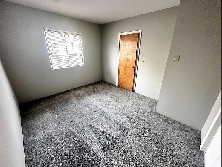 10 Thompson St #H — Photo 12