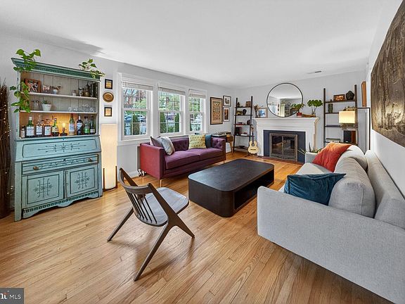 3rd image of 3015 Legation St NW