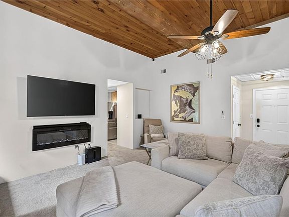 5th image of 300 Front St APT 101