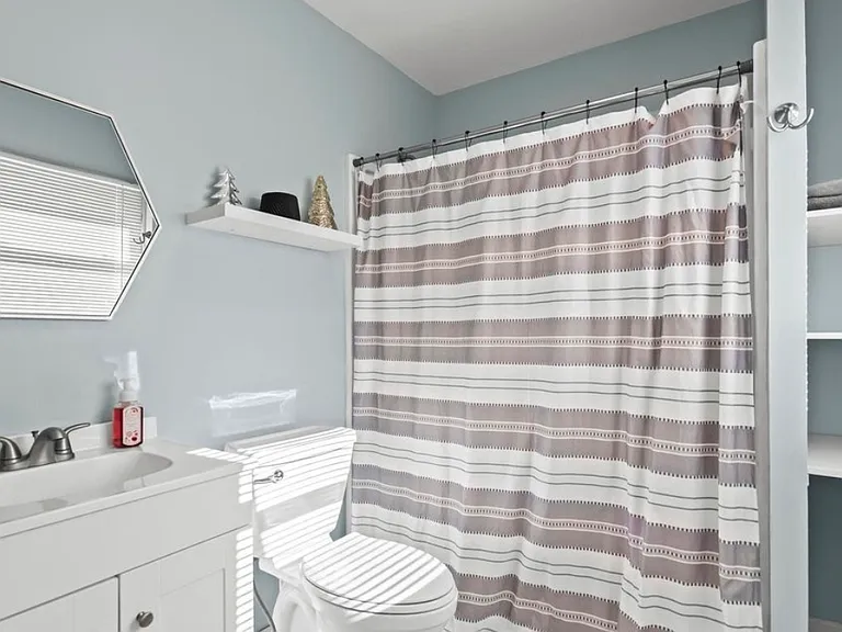 2054 Brentwood Dr — Photo 26