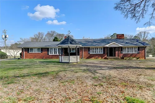 8 Highland Ln Photo 1