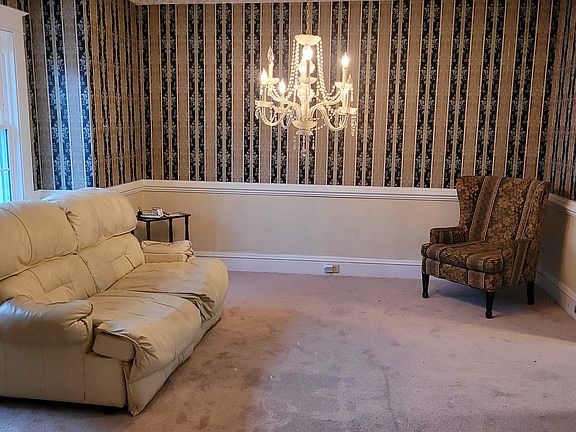 2nd image of 2637 Ballentine Blvd