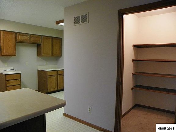 4th image of 104 Meadowshire Dr