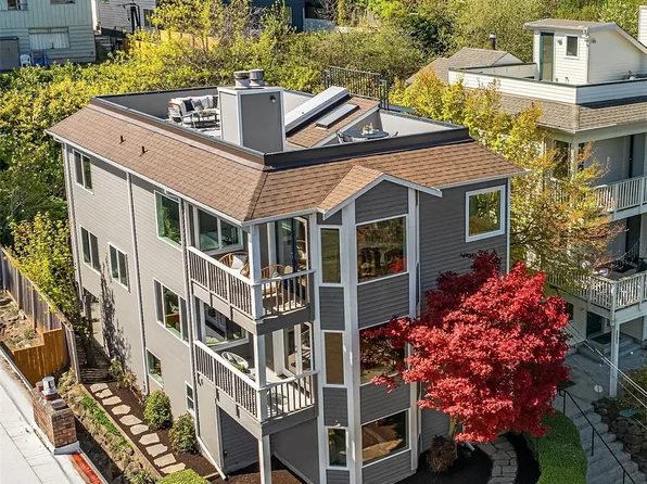 3231 25th Avenue W, Seattle, WA 98199