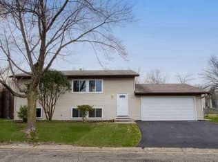 4429 Slater Rd, Eagan, MN 55122
