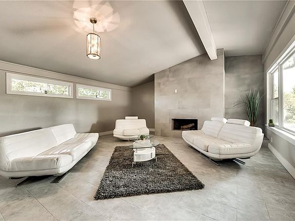 2nd image of 2202 Forest Oaks Dr