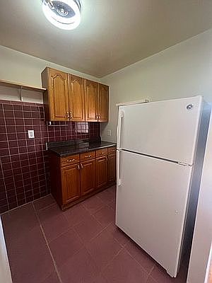 4th image of 59 Bainbridge St #2