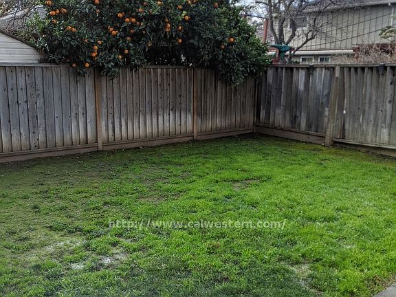 5th image of 948 Goodwin Ave