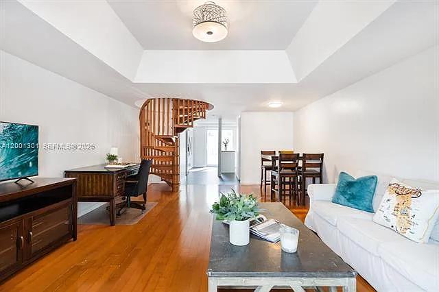 635 Euclid Ave #225 — Photo 1
