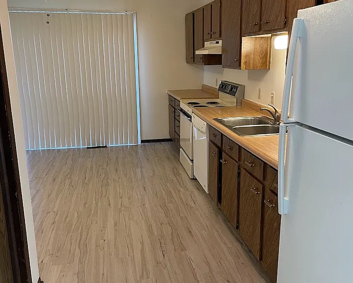 512 Breezy Point Dr #12 — Photo 1