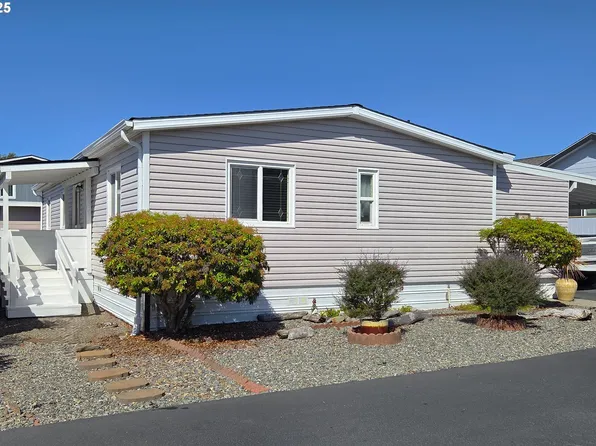 15889 Sunset Strip Space 102, Brookings, OR 97415