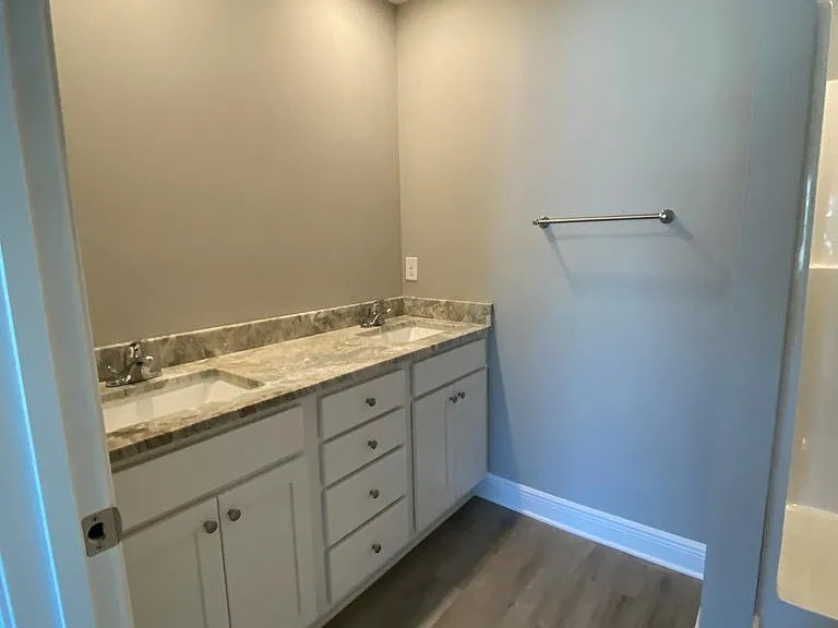 672 Denton Blvd #1 — Photo 9
