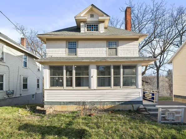 286 W William St, Delaware, OH 43015