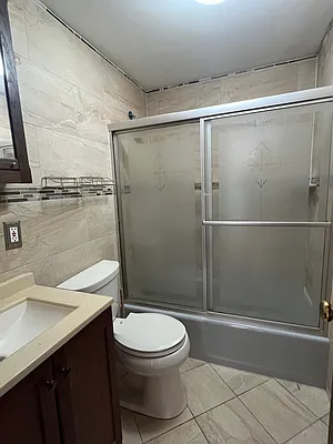 Rented by 18 REALTY | media 22