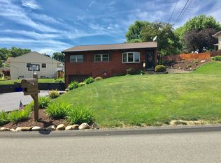 10021 Deerfield Dr, North Huntingdon, PA