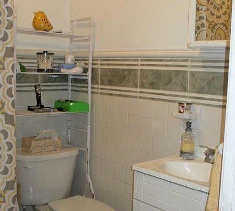 5th image of 915 S 17th St APT 2B
