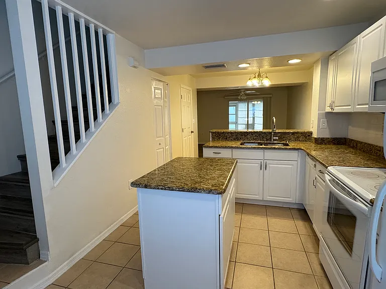 26346 Rampart Blvd — Photo 4