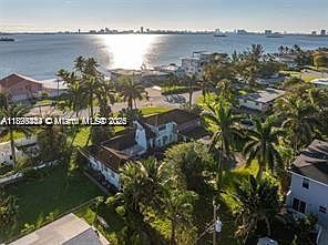2nd image of 10900 N Bayshore Dr