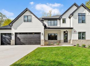 270 Oxford Ave, Clarendon Hills, IL 60514