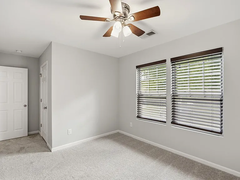 1906 Treefrog Ct — Photo 36