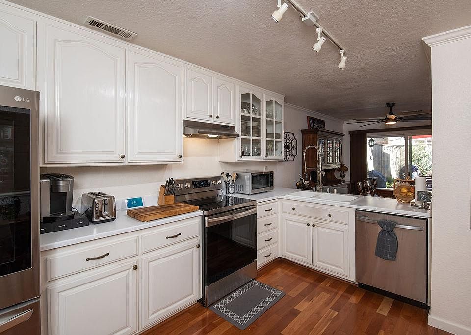 1st image of 1110 Cedar Creek Dr Unit 2