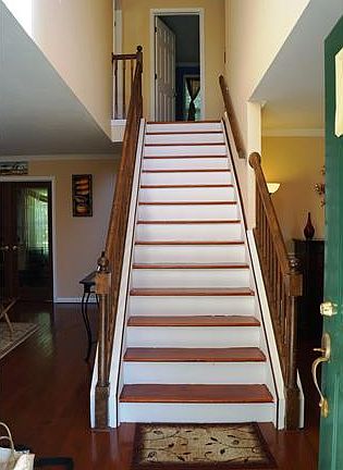 Welcoming oak staircase