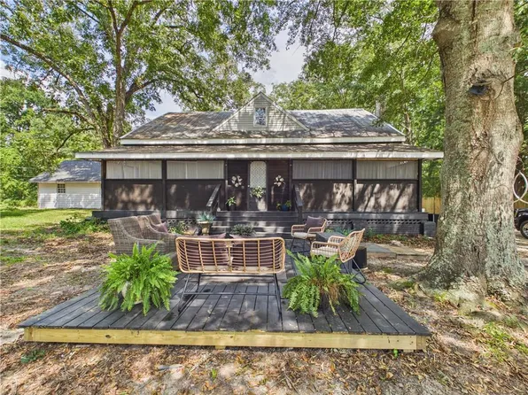 575 Uchee Rd, Hatchechubbee, AL 36858