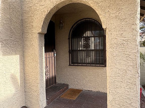 2nd image of 6417 Pearcrest Rd N