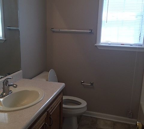 5th image of 2992 Tara Dr